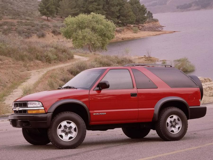  Chevrolet Blazer ZR2 1997 года  (фото 2 из 8)